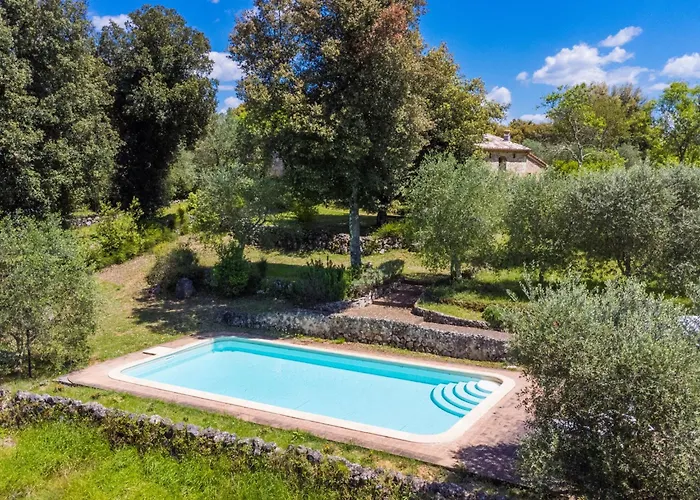 Casa de Férias Casino Di Lecceto By Interhome