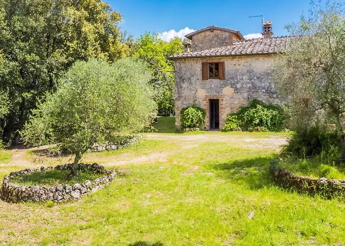 Casa de Férias Casino Di Lecceto By Interhome