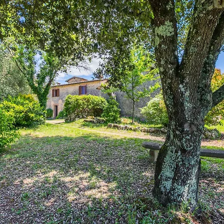 度假居 Casino Di Lecceto By Interhome *